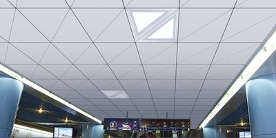 Aluminum Triangular Clip-In Ceiling For Convention Center Wall Decoration