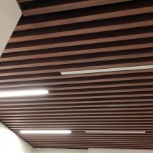 Shopping Mall Aluminum U Baffle Ceiling 0.5mm Thickness Easy To Disassemble