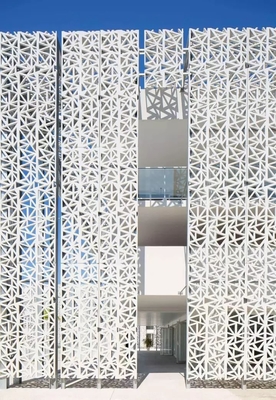 1600x6000mm Aluminum Perforated Panel For Metro Station Acid Resistant