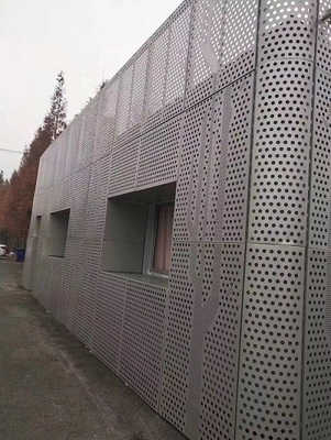 1600x6000mm Aluminum Perforated Panel For Metro Station Acid Resistant