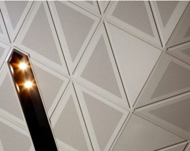 Aluminum Triangular Clip-In Ceiling For Convention Center Wall Decoration